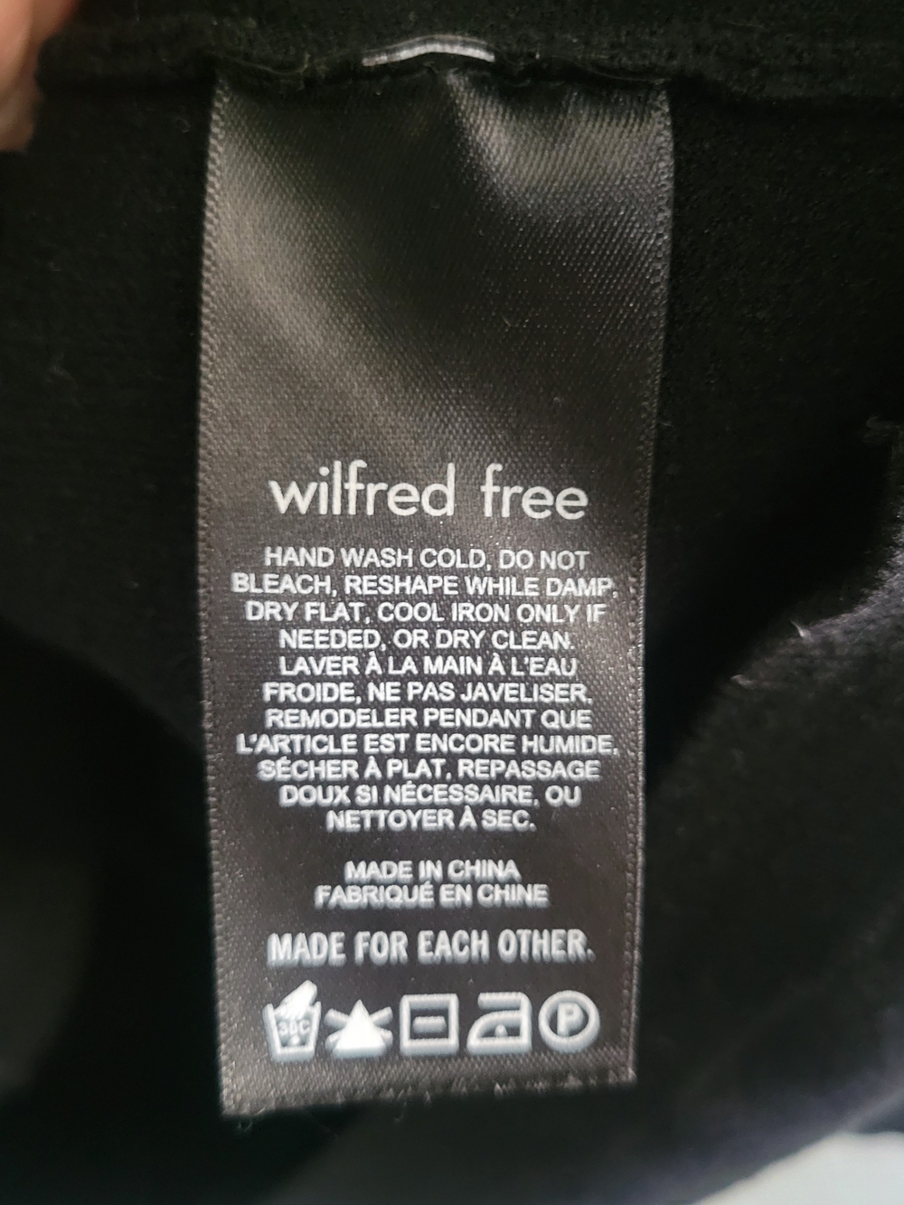 ARITZIA Wilfred Free Ronnie Sweater Sz M Button-Front Minimalist Quiet Luxury - Picture 10 of 14